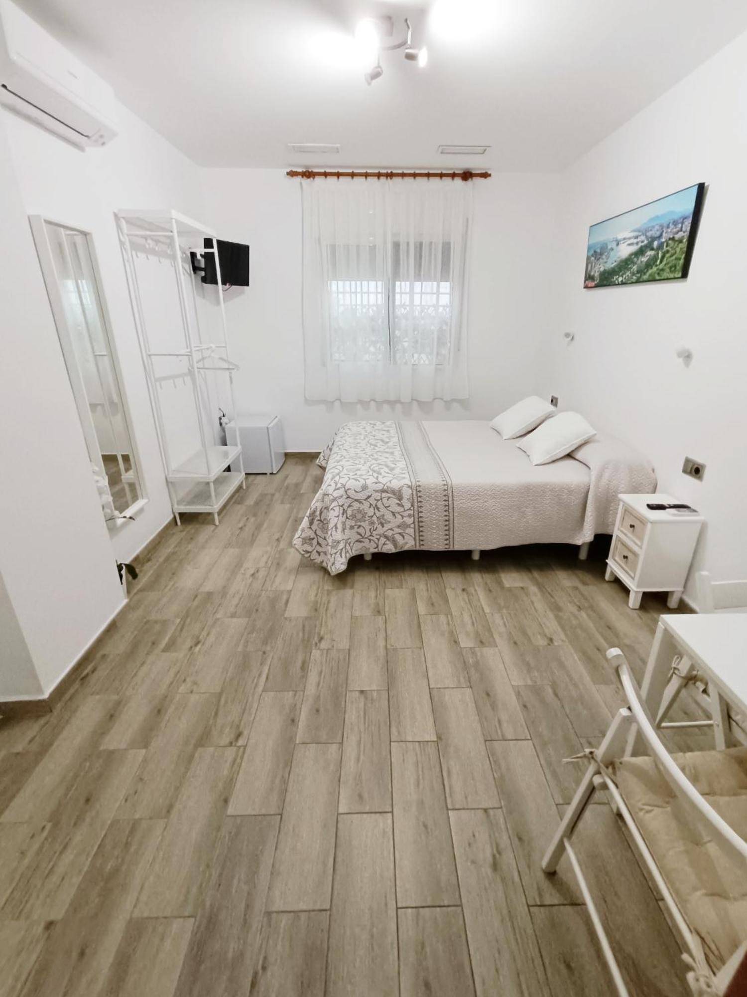 Habitacion Independiente Cerca Del Mar Málaga Exterior foto
